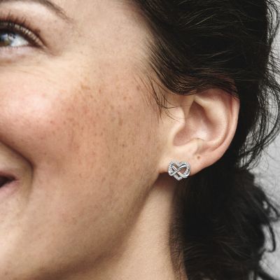 Pandora 292667C01 Ohrstecker Damen Funkelnde Unendlichkeits-Herz Zirkonia Silber
