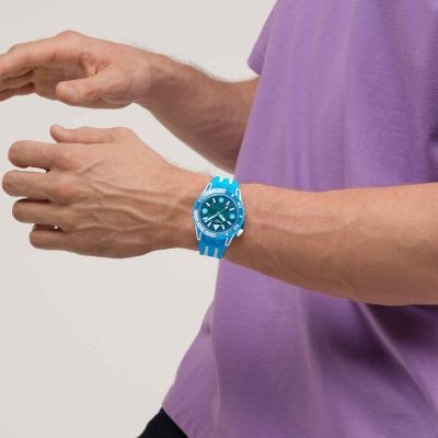 Swatch Armband-Uhr Blue Fire Analog Quarz Silikon-Band SSCU09S100